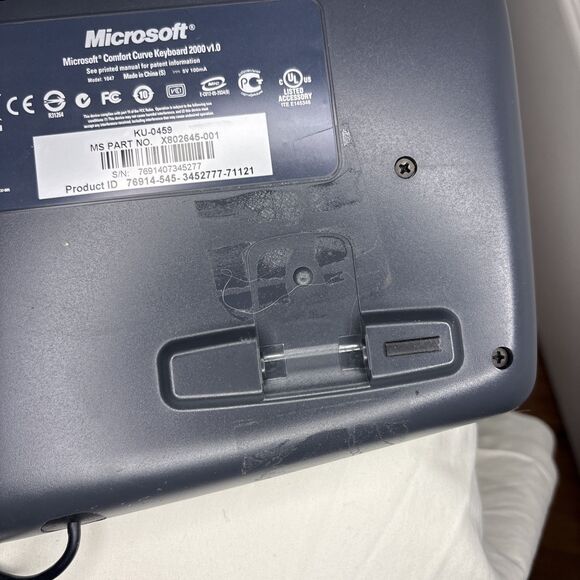 MICROSOFT Comfort Curve Ergonomic Keyboard 2000 v1.0 Wired Black Missing Feet - Picture 5 of 6